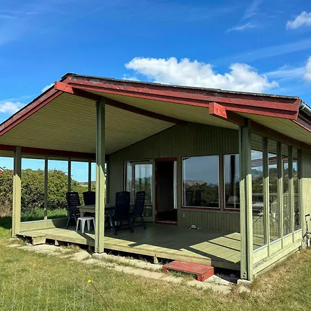 Renovated 70s House With Sea View Near Lonstrup